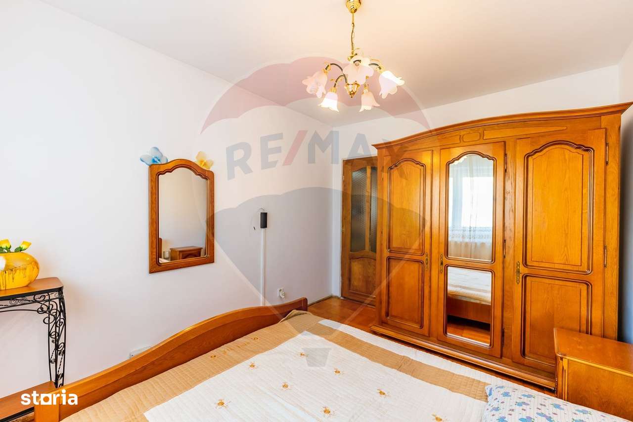 Apartament cu 3 camere de închiriat în zona Aurel Vlaicu - Imagine principală: 5/12
