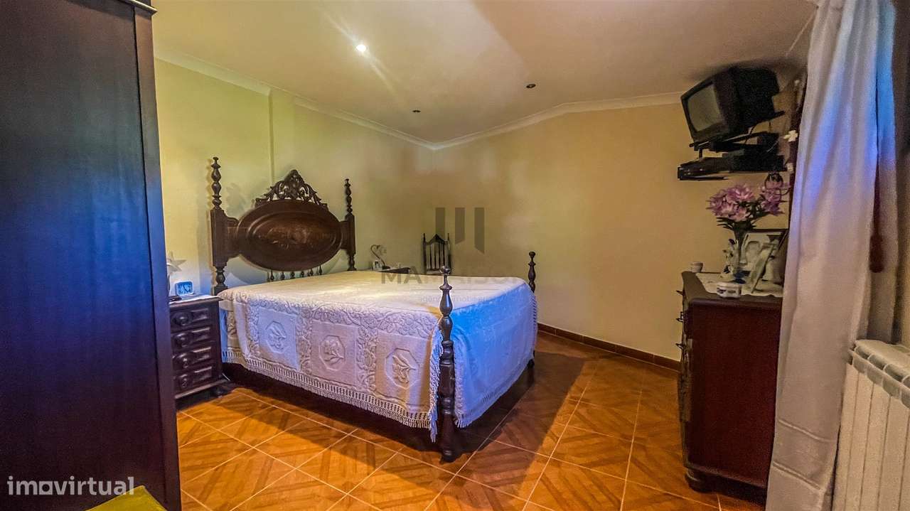 Moradia T4 | Zona Vinícola | Salzedas | Tarouca-8