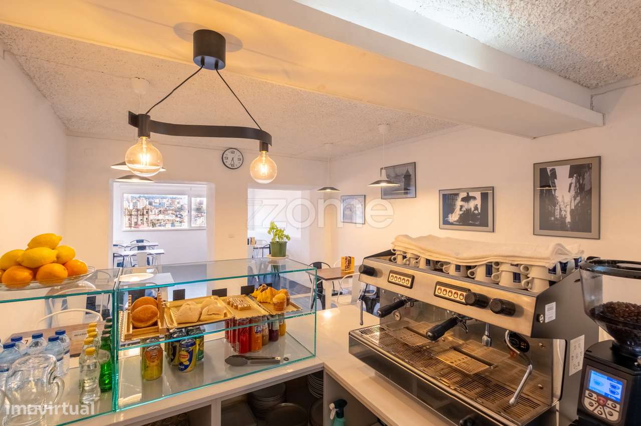 Restaurante/ Pizzeria para trespasse na zona histórica do Porto. - Grande imagem: 1/27