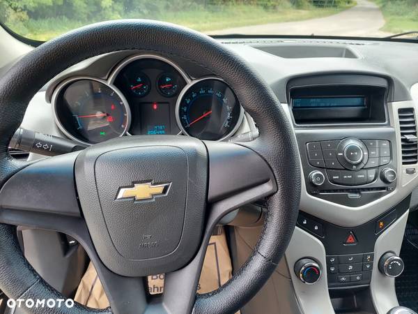 Chevrolet Cruze - 9