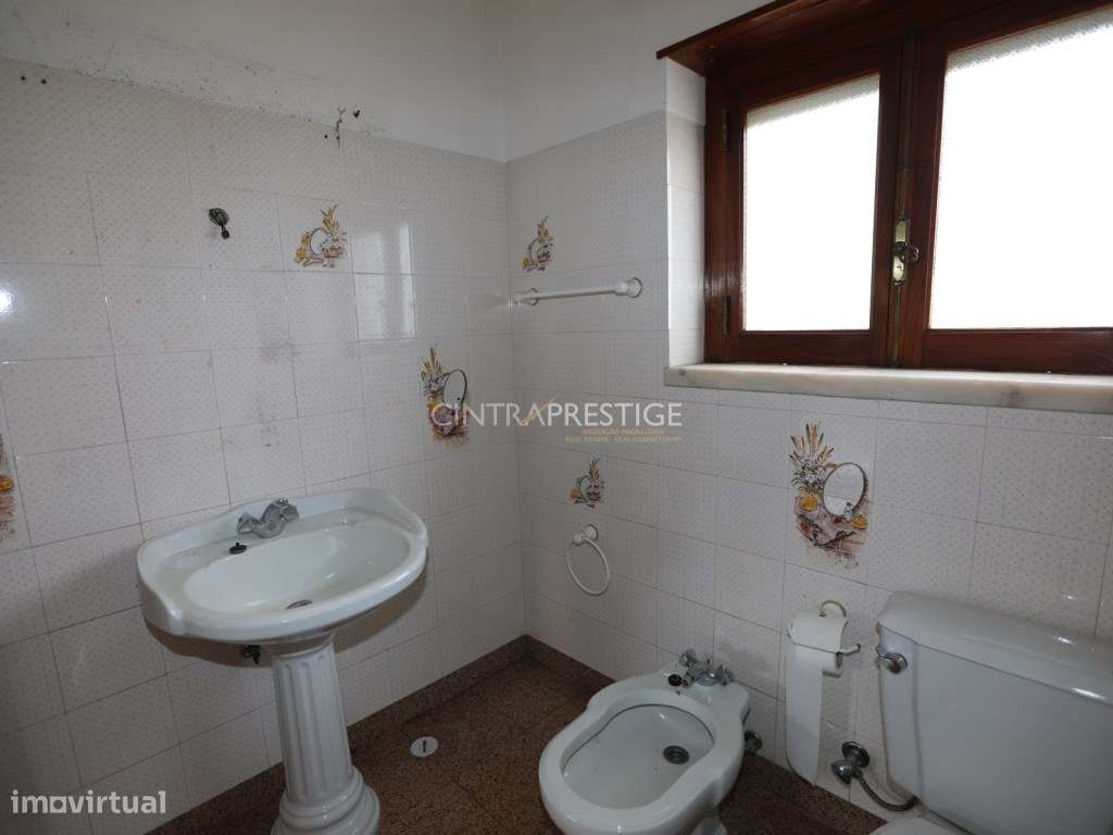 Moradia Isolada de 7 Assoalhadas em Montelavar - Sintra-13