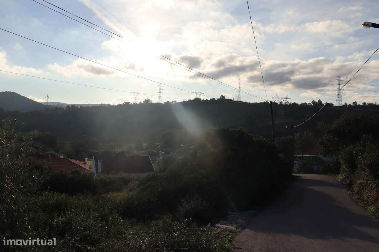 Terreno urbano com casa em ruína na Bemposta, Bucelas-20