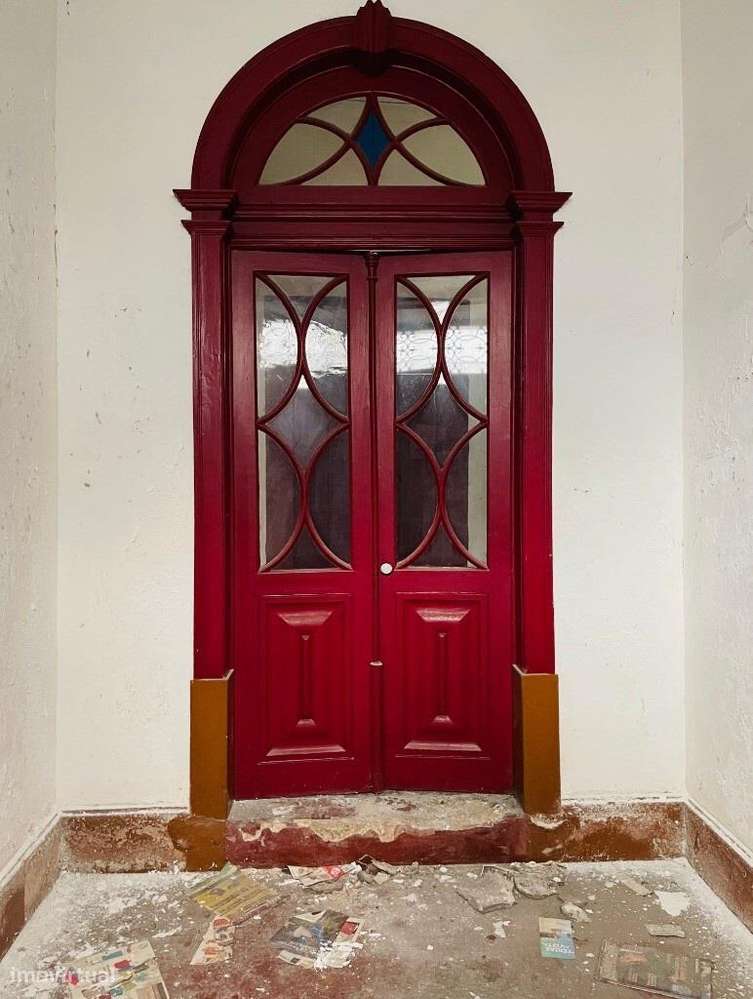 Prédio em zona da Alta - Grande imagem: 4/22