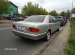 Mercedes-Benz Klasa E 300 D Classic - 35