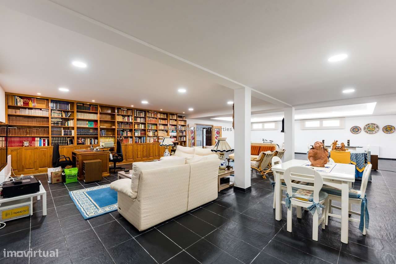 Moradia de Alto Padrão na Marinha Grande – Perto de Leiria e das Praia-51