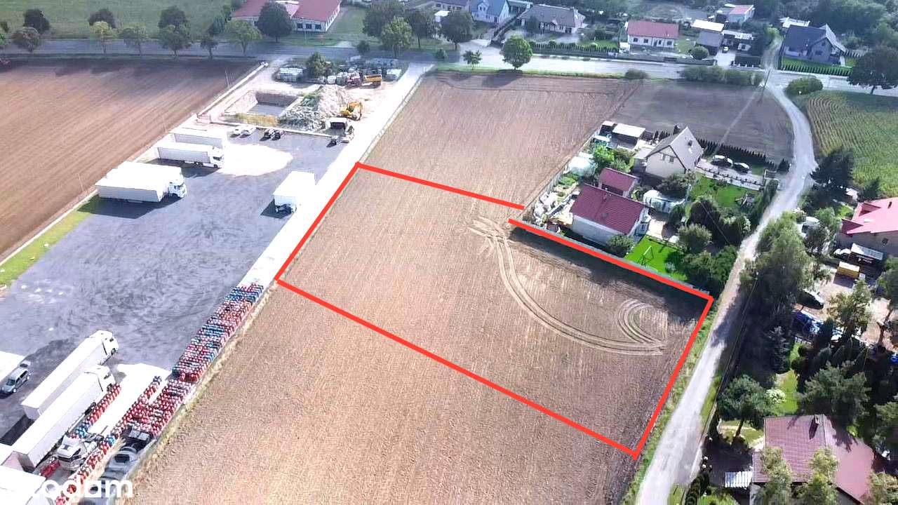 Działka budowlana z WZ  na 4 domy oraz mediami. - Pełny obrazek: 4/5