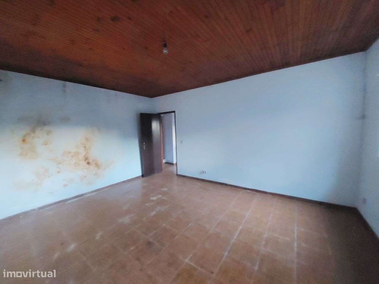 Moradia T3 em Mesão Frio com varanda e acessibilidade-9