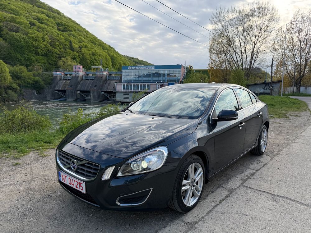 Volvo S60 II [2010 - 2018] D4 Geartronic Business Edition 2013