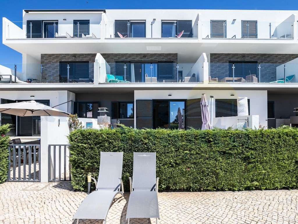 Moradia de Luxo T4+1 em Condomínio Prestigiado - 1ª Linha da Praia ... - Grande imagem: 2/46