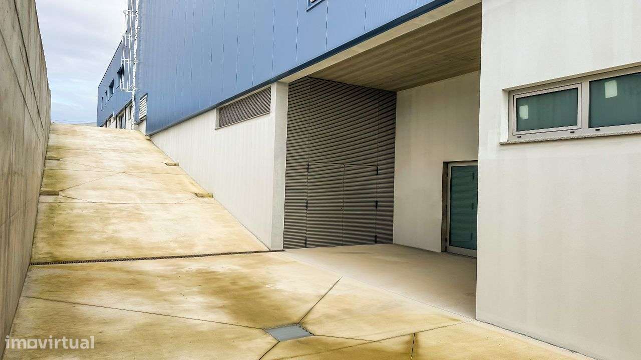 Unidade Fabril Nova em Zona Industrial-26