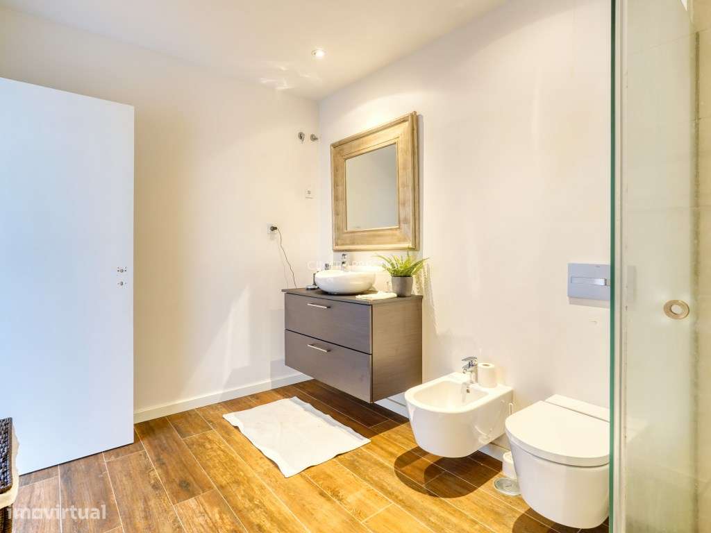 Moradia T5 Remodelada com Painéis Fotovoltaicos - Monte Santos, Sintra-31