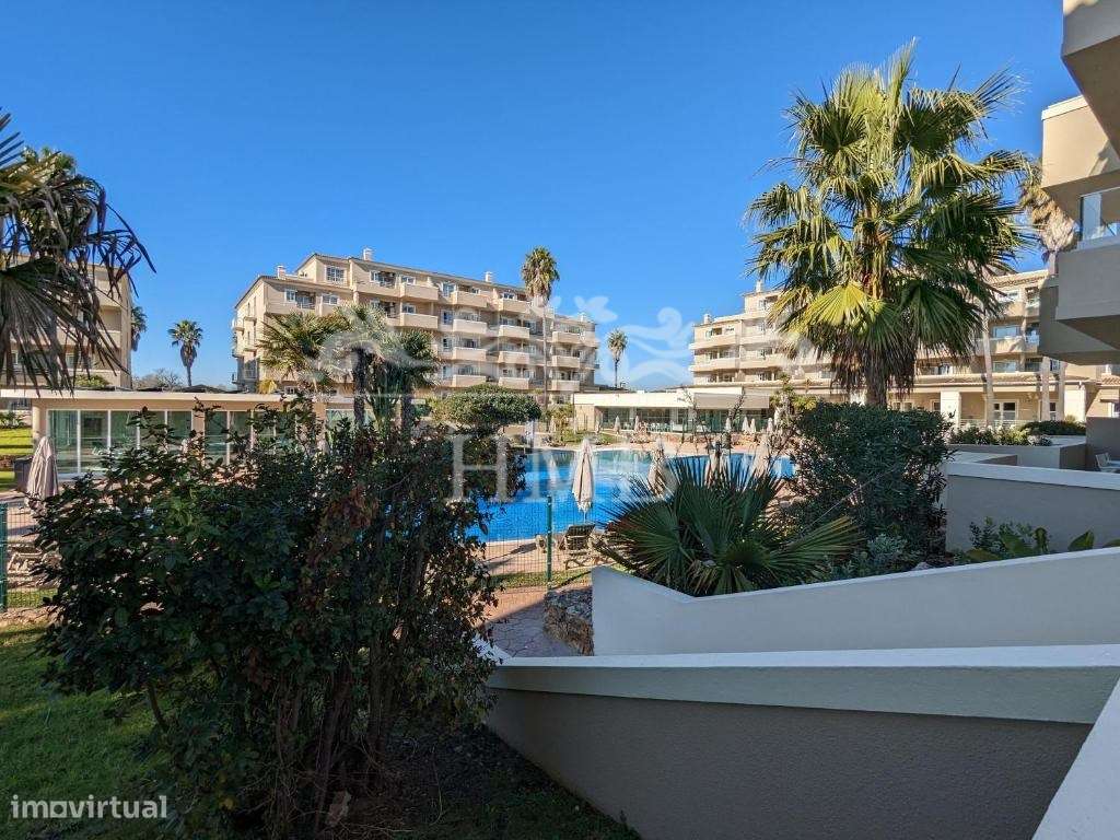 Apartamento T1+1 em Alvor, piscina e garagem-47