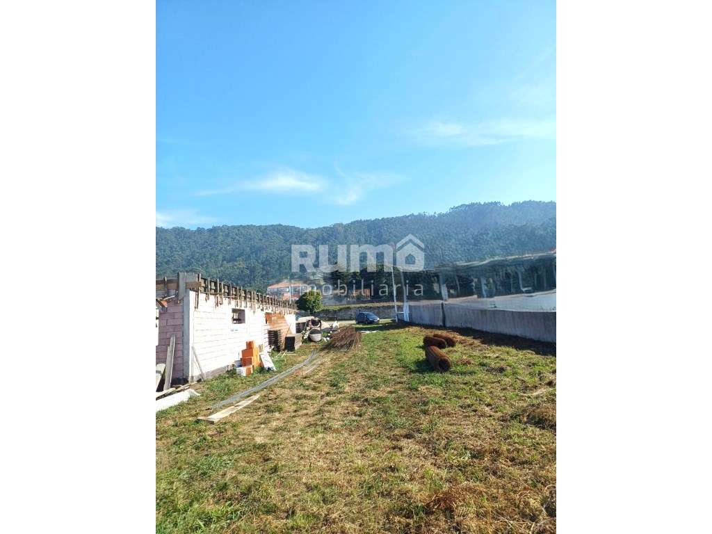 Moradia Unifamiliar V3 Térrea - Arquitetura Moderna-8