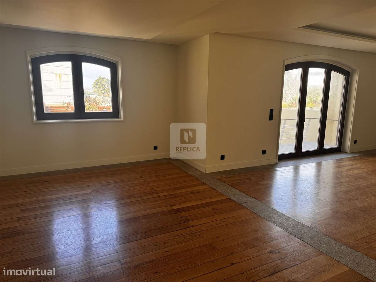 Moradia independente T4+1, Miramar - 2min da praia - Grande imagem: 5/25