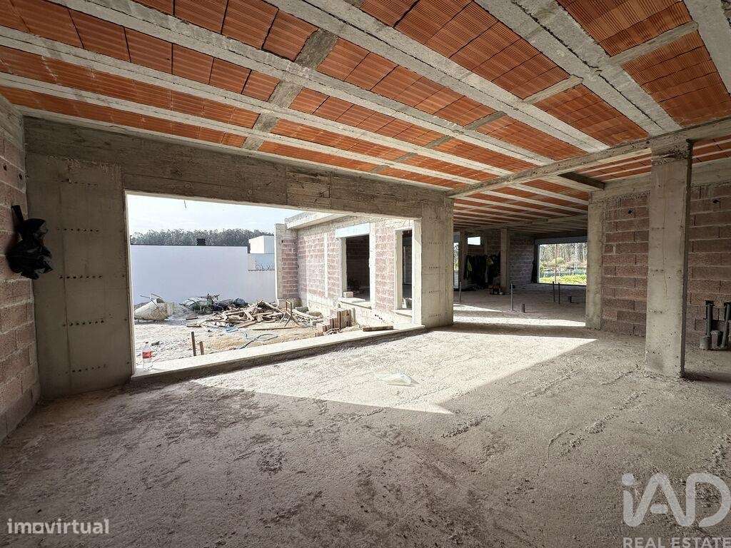 Casa / Villa T3 em Perelhal de 216,00 m2 - Grande imagem: 4/25