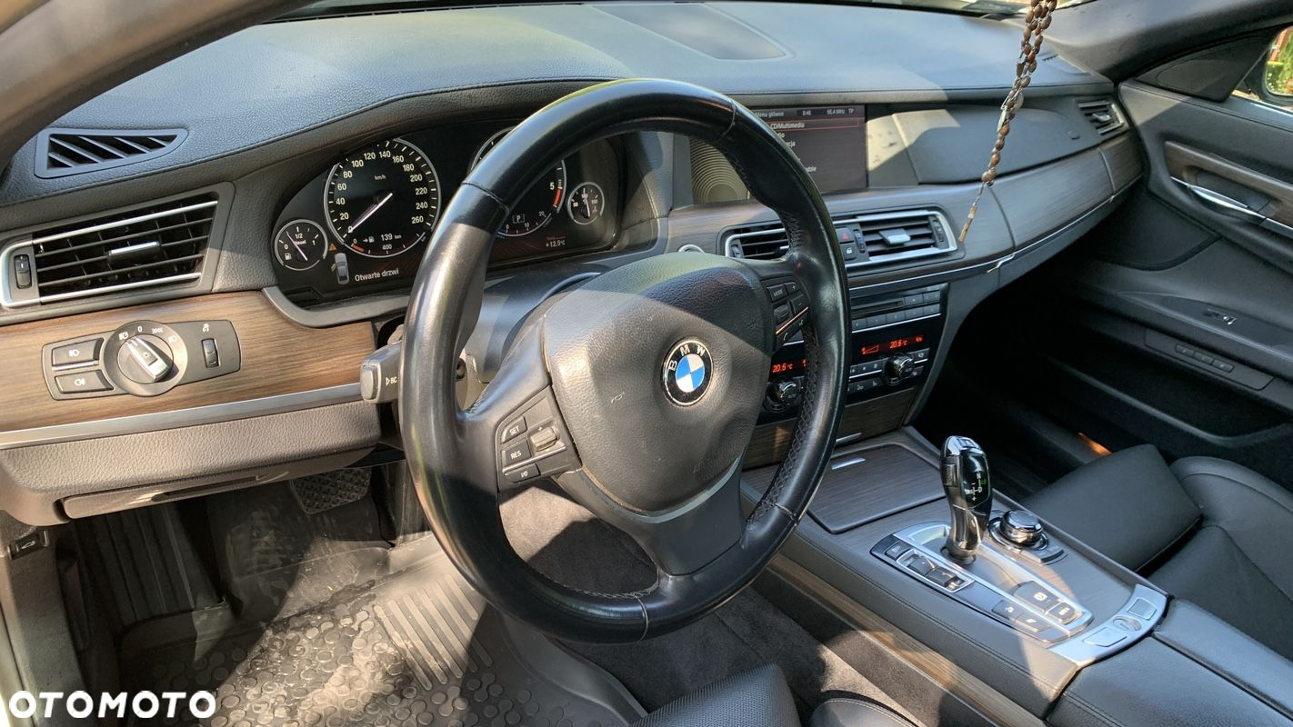 BMW Seria 7 740d xDrive - 6