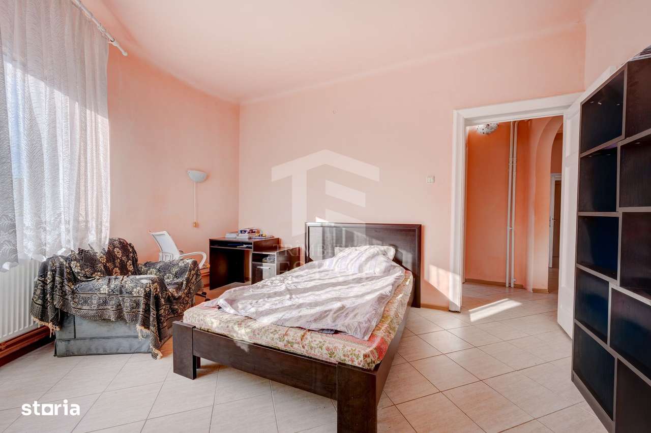 Zona C Calarrasilor ,apartament în imobil interbelic-10