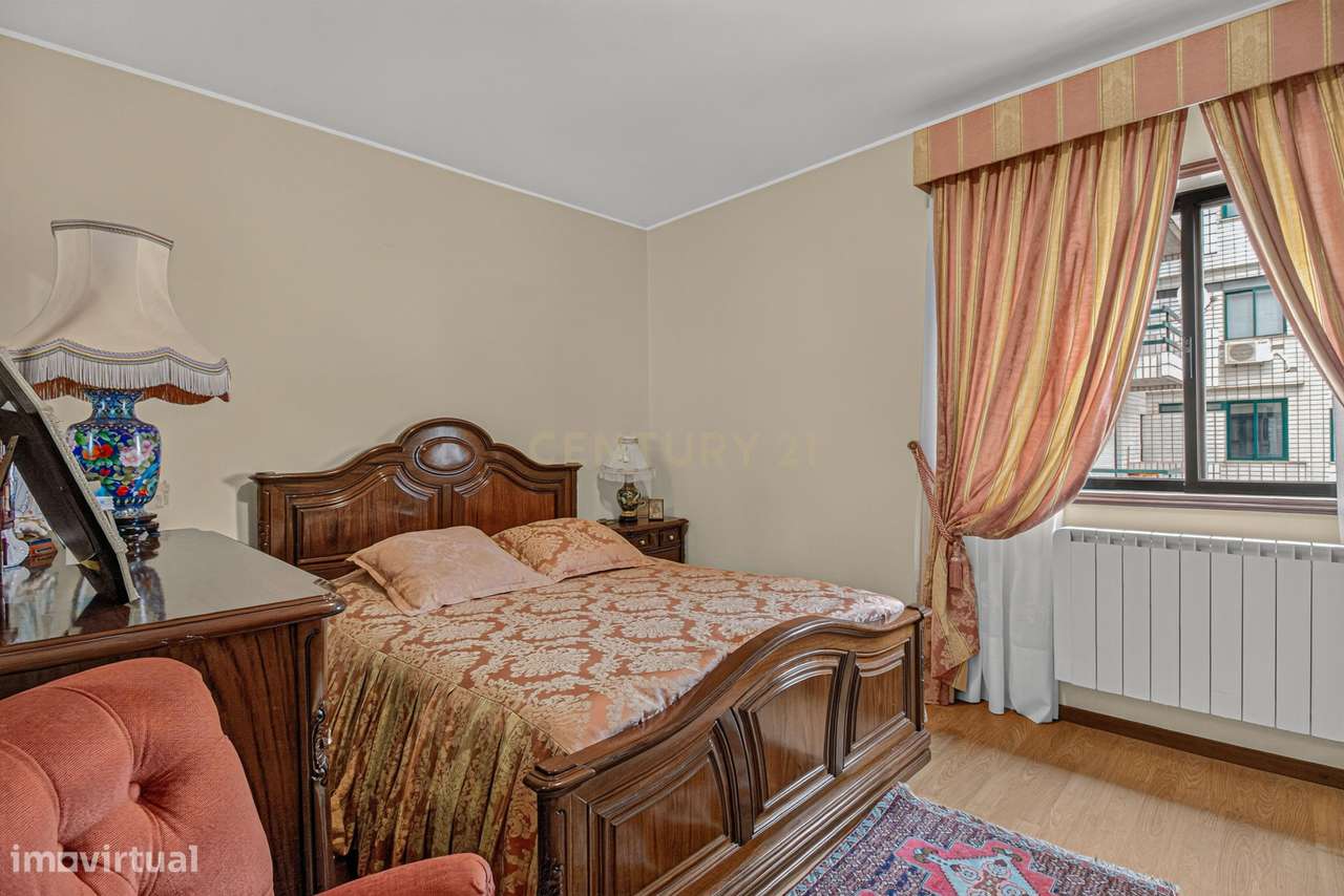 Fantástico APARTAMENTO T3 no #CENTRO de# BRAGANÇA!!!- AVENIDA SÁ CARNE-13