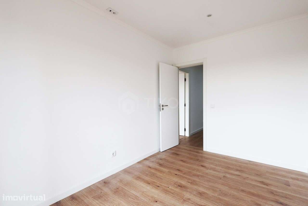 APARTAMENTO T3 EM QUELUZ – OPORTUNIDADE ÚNICA QUE VAI DESAPARECER RÁP-16