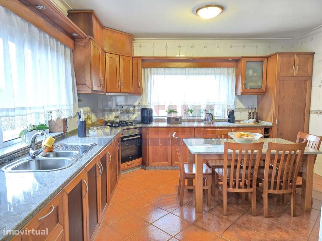 Moradia individual T3 a 2 minutos do centro de Famalicão - Grande imagem: 5/24