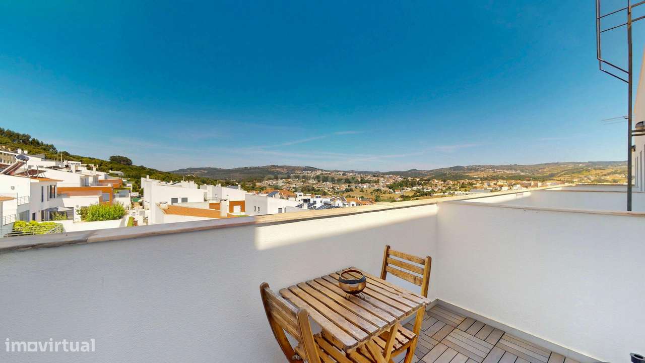 Apartamento T2+1 Exclusivo com Mezanine - onde a tranquilidade e acess-29