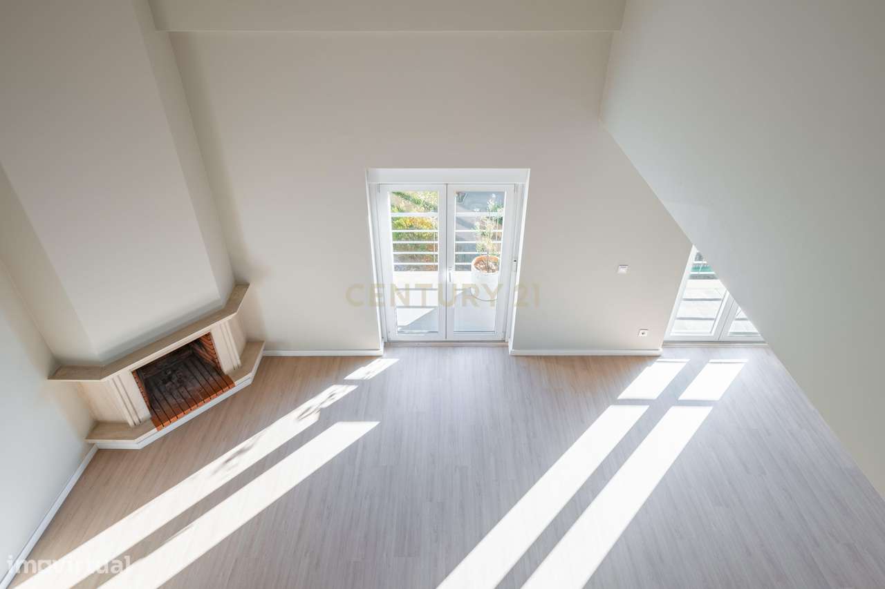 Apartamento T4 Duplex Remodelado com 3 Terraços e Garagem Box – Alcoch - Grande imagem: 5/57