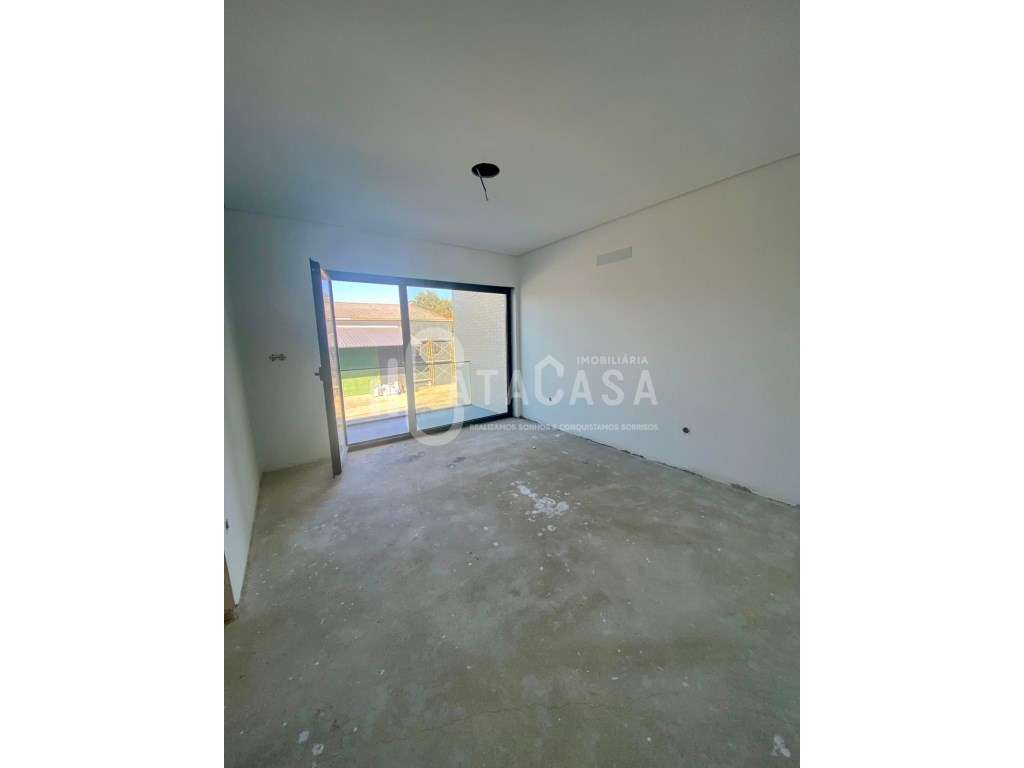 Moradia Geminada T3+1 Nova para Venda em Anadia-17