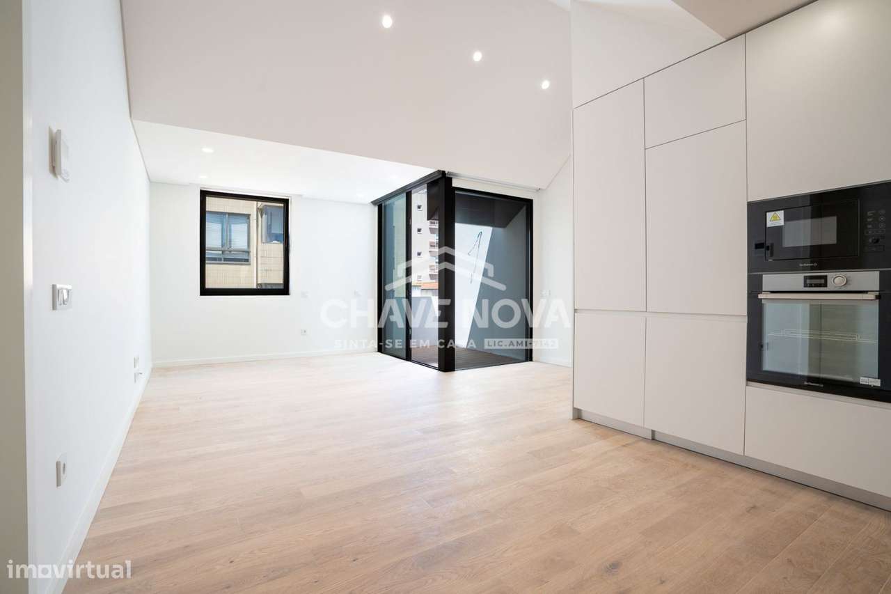 PS - Apartamento T2 com vista MAR, no centro de Espinho! - Grande imagem: 2/21