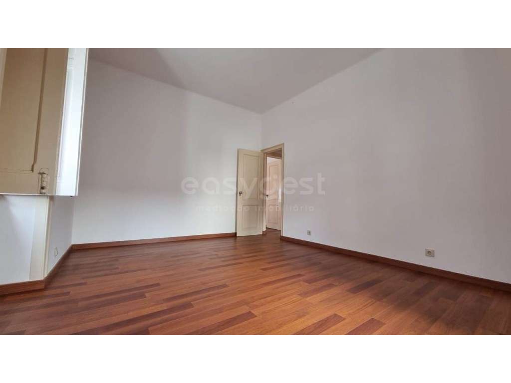 R/C de Moradia com Logradouro na Ajuda - 135m²de área bruta privati... - Grande imagem: 4/21