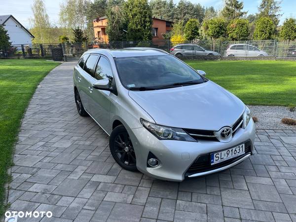 Toyota Auris 1.4 D-4D Premium Comfort - 6