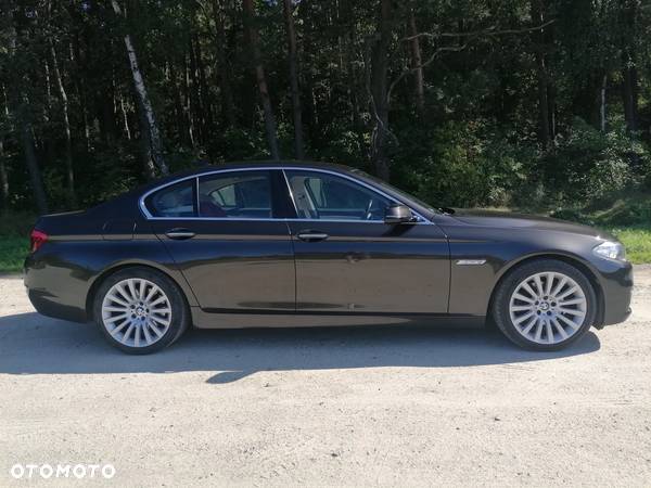 BMW Seria 5 520d Luxury Line - 9