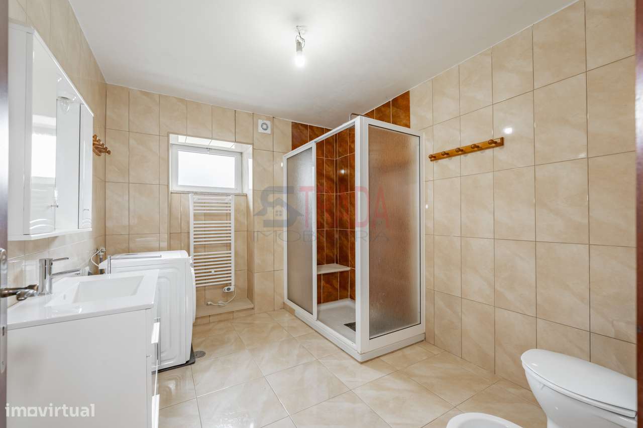 Venda moradia individual T4, localizada em Parada de Gatim - Vila V...-21