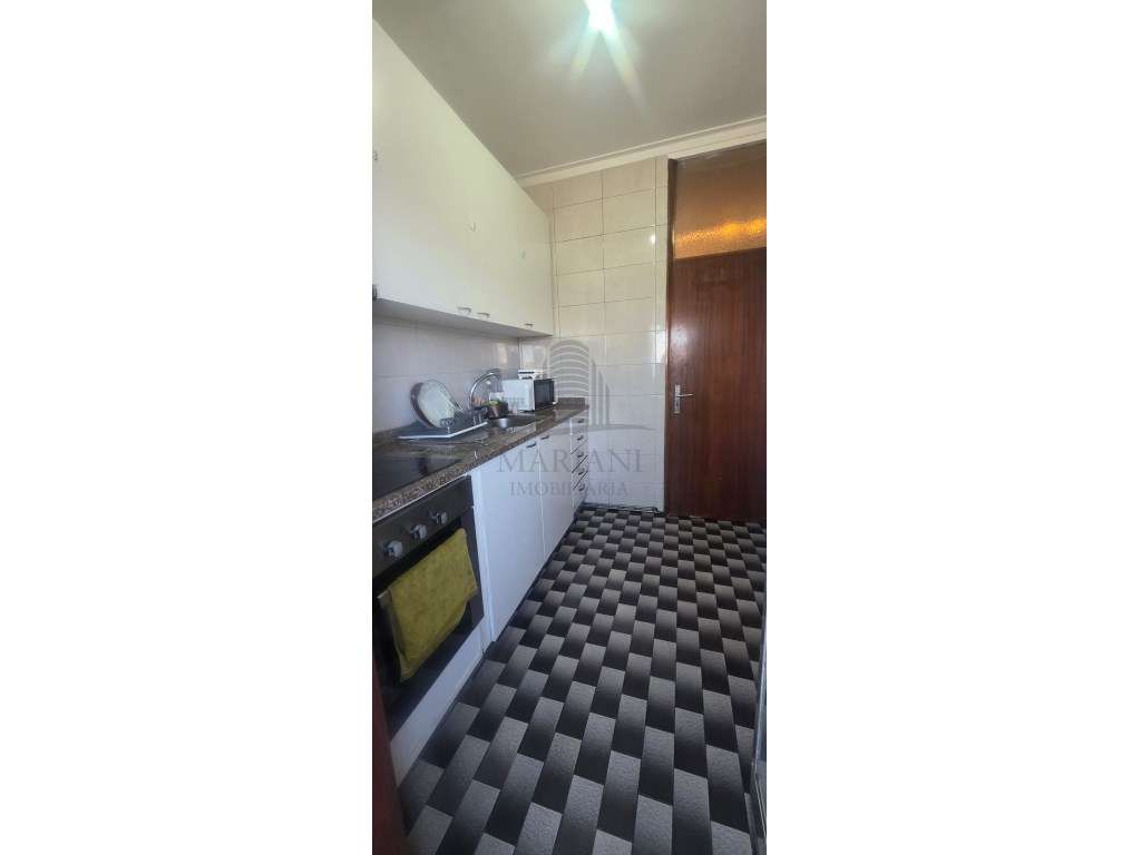 **Apartamento T2 a 500 metros do Metro**-9