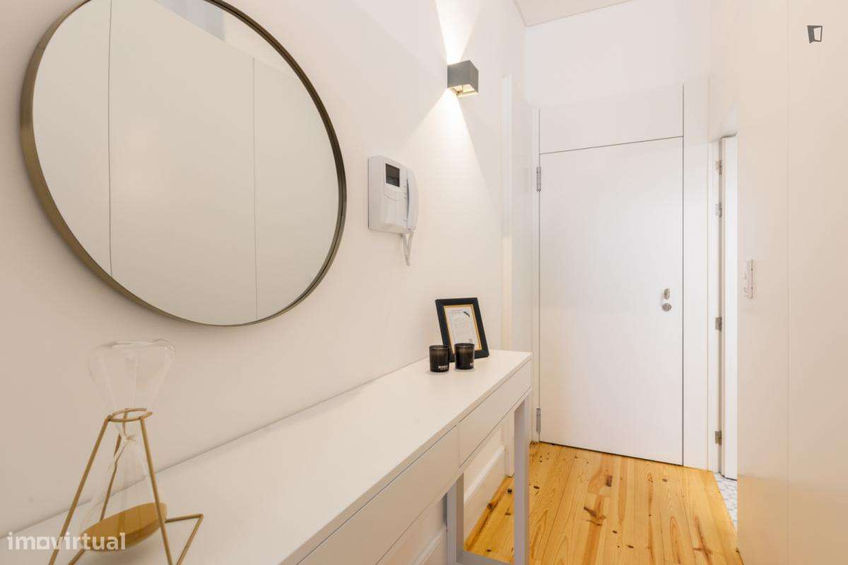 Apartamento com 1 quartos - localizado em Santo Ildefonso Porto - Grande imagem: 2/8
