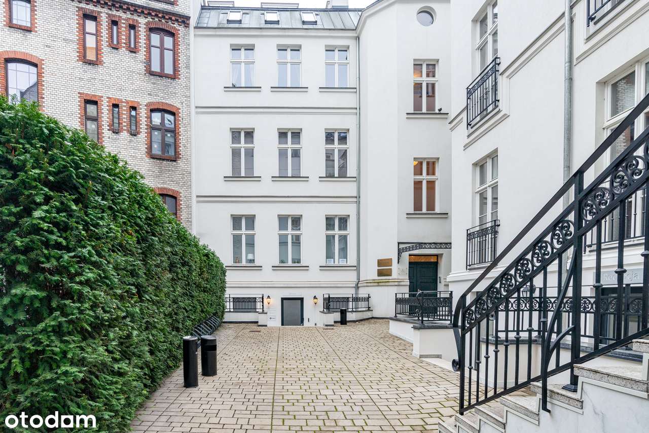 Apartament w centrum  w pięknej kamienicy-11