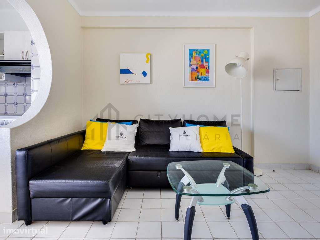Apartamento T1 com Piscina e Varandas em Albufeira-5