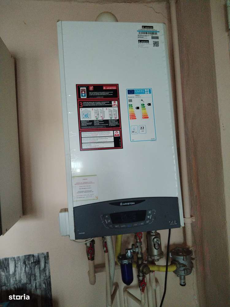 Imobil situat in Curtici 65 000 EURO - Imagine principală: 4/10