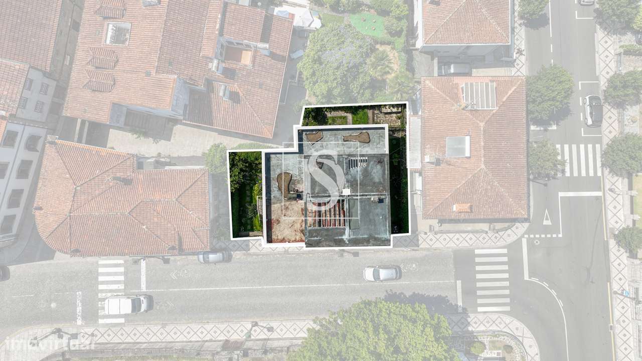 MORADIA VANGUARDISTA NO CORAÇÃO DA CIDADE DE GUIMARÃES - Grande imagem: 3/37