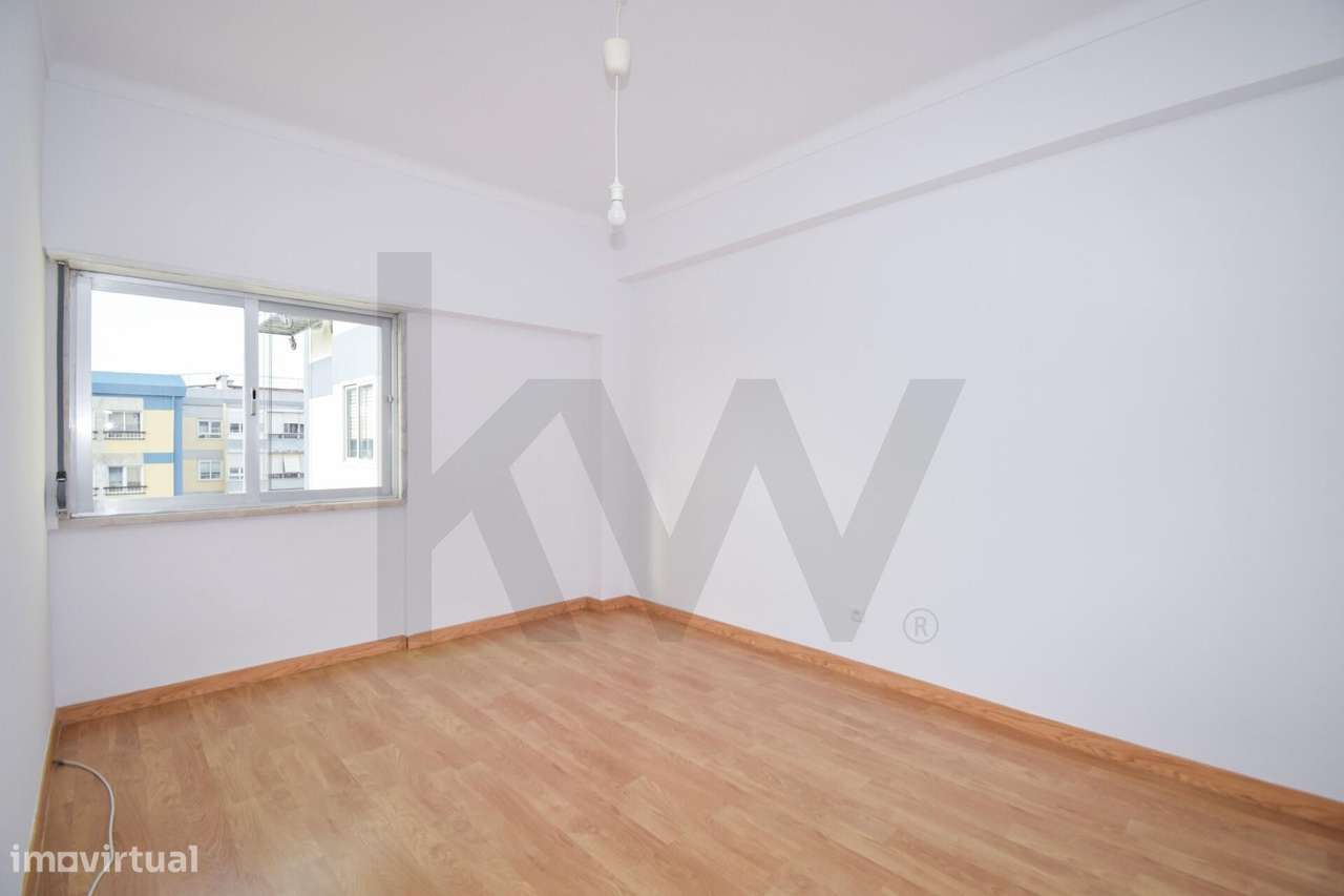 T3 com Sala Dupla em Carnaxide-12