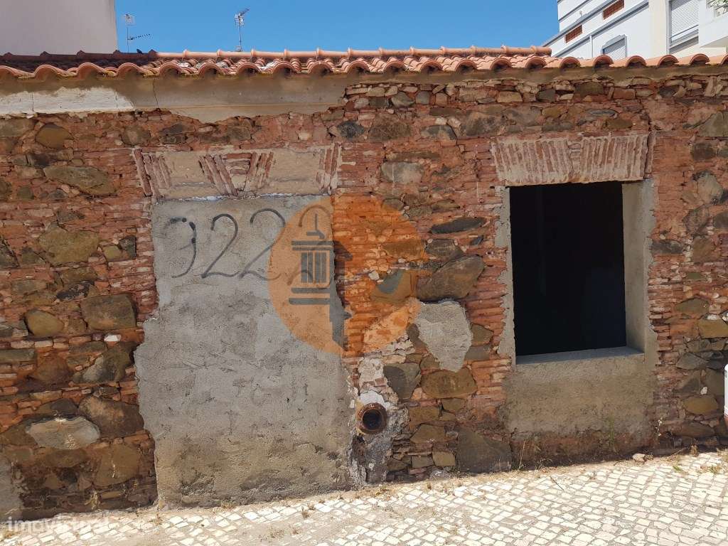 OPORTUNIDADE ÚNICA NO CENTRO DE VILA REAL DE SANTO ANTÓNIO! - Grande imagem: 4/13