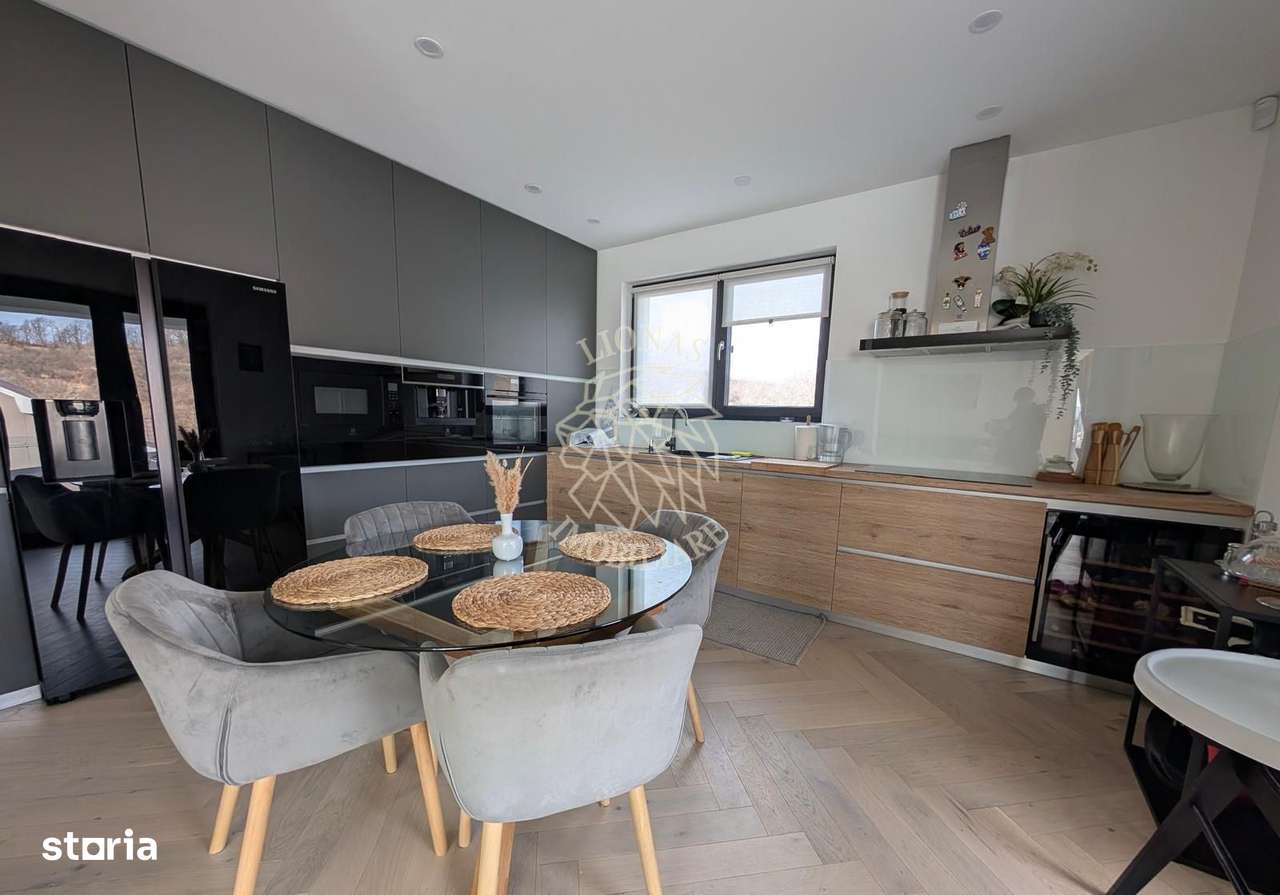 Casa de Lux 378 mp con.-teren 1250 mp-foisor-Valea Rusului - Imagine principală: 3/8