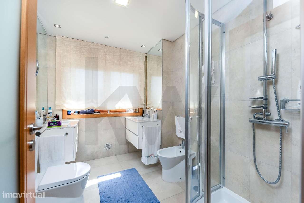 Apart T3 -  Condomínio fechado - Varandas - Piscina - Box para 3 viatu-29