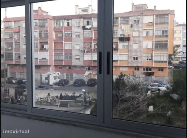 Arrendamento T3 com fiador - Rua Rio da Azenha - Grande imagem: 5/7