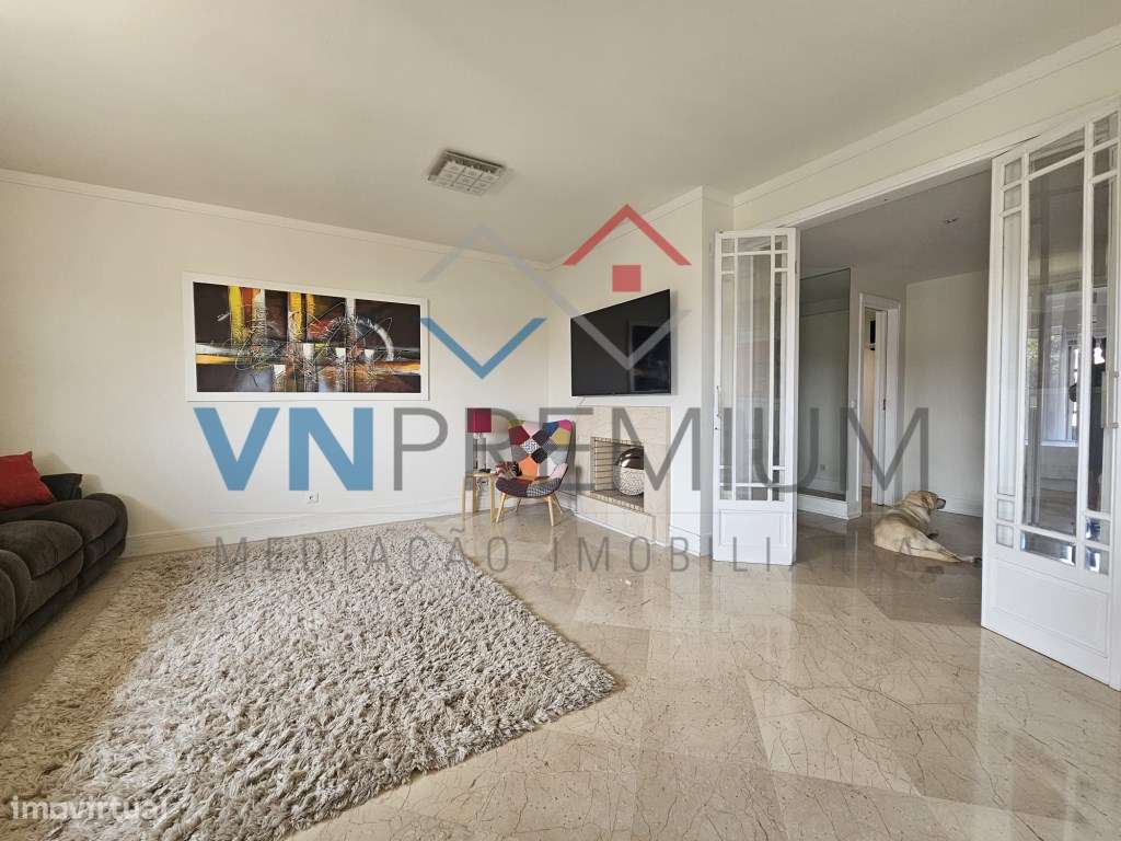 Excelente apartamento T4 em frente ao Casino do Estoril-8