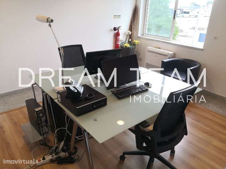 Armazém com escritório no Vale do Alecrim -  Pinhal Novo-22