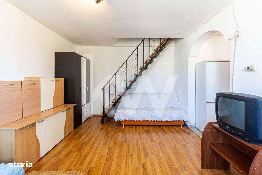 Apartament spatios, scara interioara, doua bai, in zona Faget - Imagine principală: 2/17