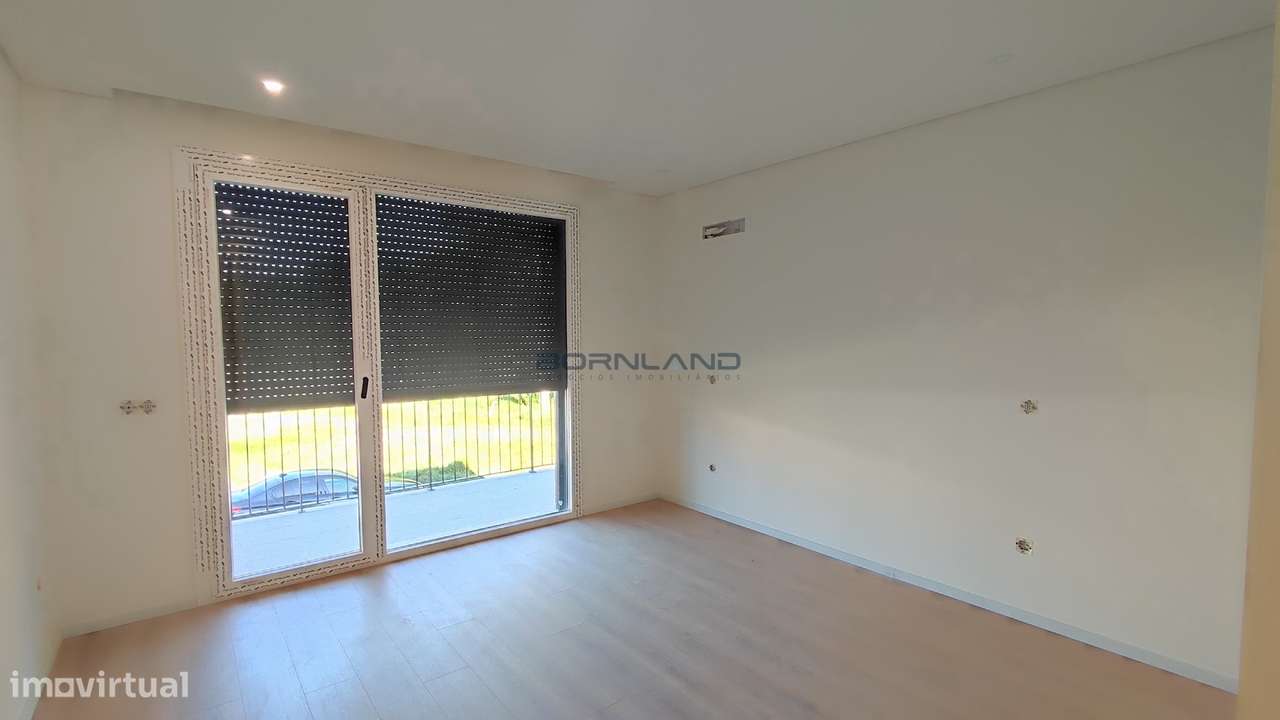 Moradia Geminada T4 - Pronta habitar-15