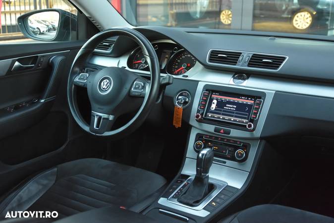 Volkswagen Passat Variant 1.4 TSI Highline DSG - 15