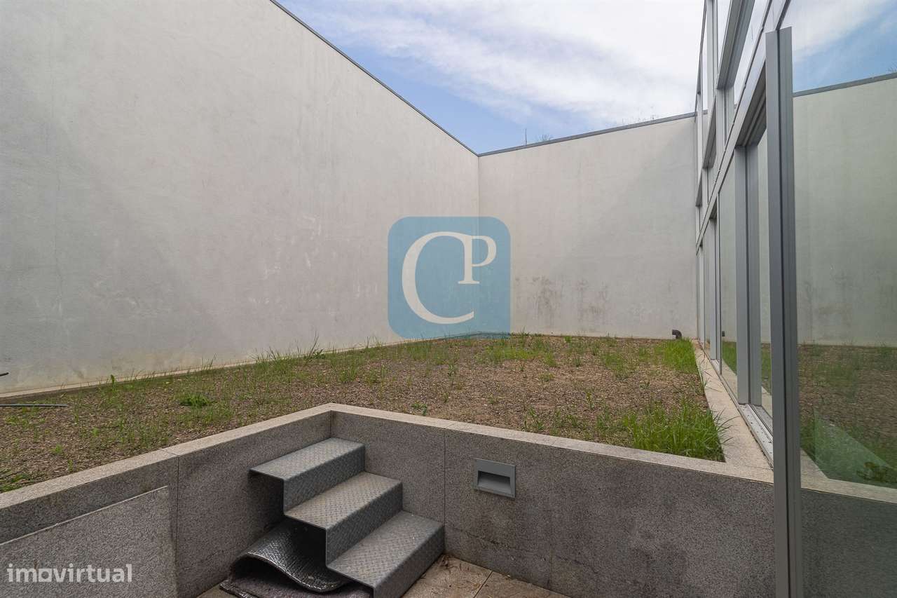 Moradia nova V5 à Avenida dos Combatentes no Bonfim, Porto-17