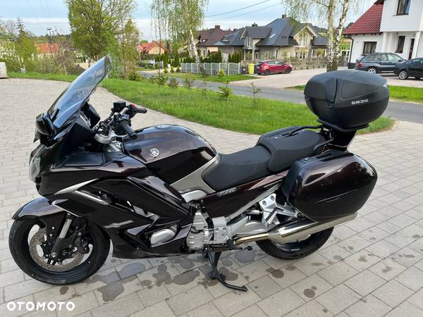 Yamaha FJR - 10